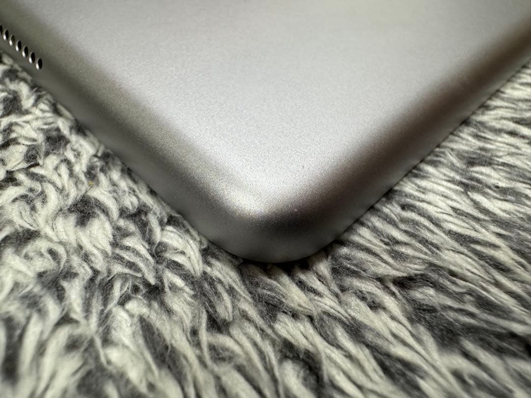 iPad 第5世代 32GB Wi-Fi シルバー 箱付き