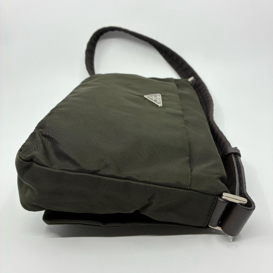 美品 PRADA プラダ ナイロン ショルダーバッグ カーキ A1359B1