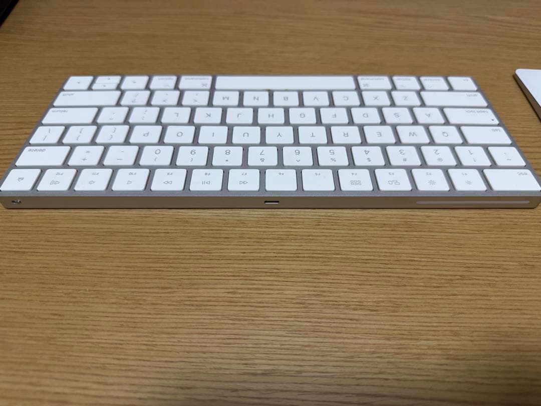 Apple Magic キーボード(US) トラックパッド (Lighting)