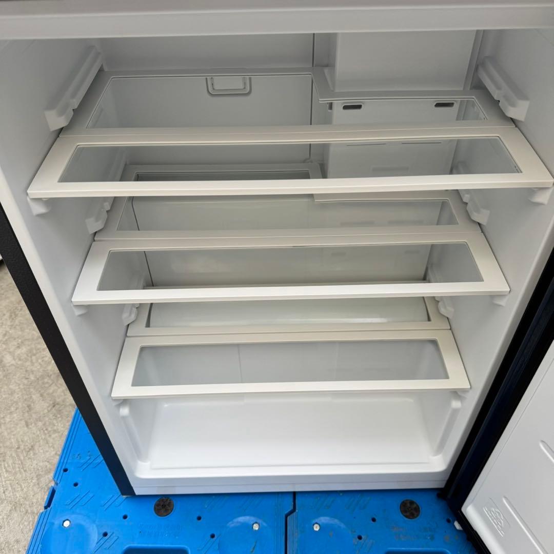 219⭐️2023年製美品★アイリス　冷蔵庫　小型　グレー　寝室などに