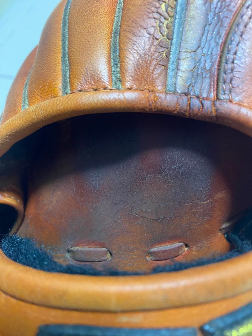 11月30日まで値下げ中　硬式グローブ　ハイゴールド