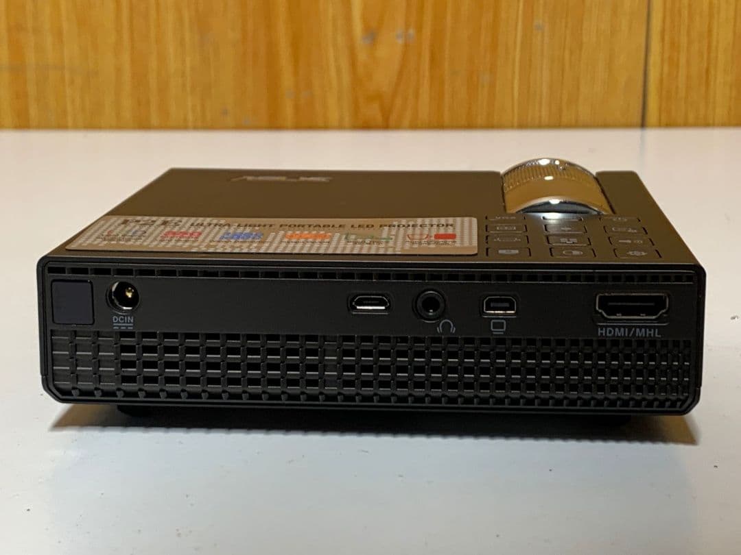 ASUS LED P2E プロジェクターリモコン付き ブラック