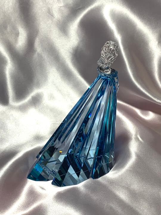 スワロフスキー　希少！限定生産品！アナと雪の女王　ディズニー　エルサ
