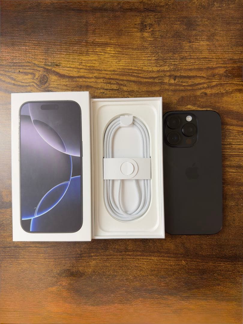 【海外版SIMフリー】iPhone 16 Pro 128GB ブラックチタニウム