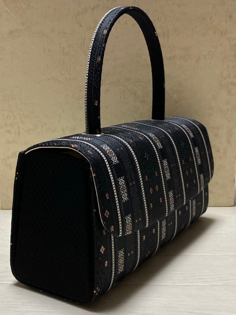 《美品・箱付き》草履バッグセット　黒　金糸　刺繍　大きめバッグ