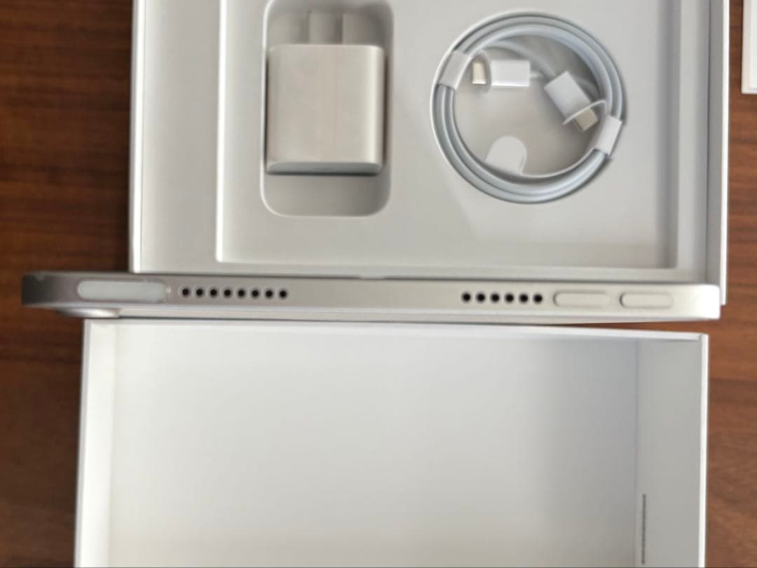 iPad mini6 wifiモデル 64GB スターライト