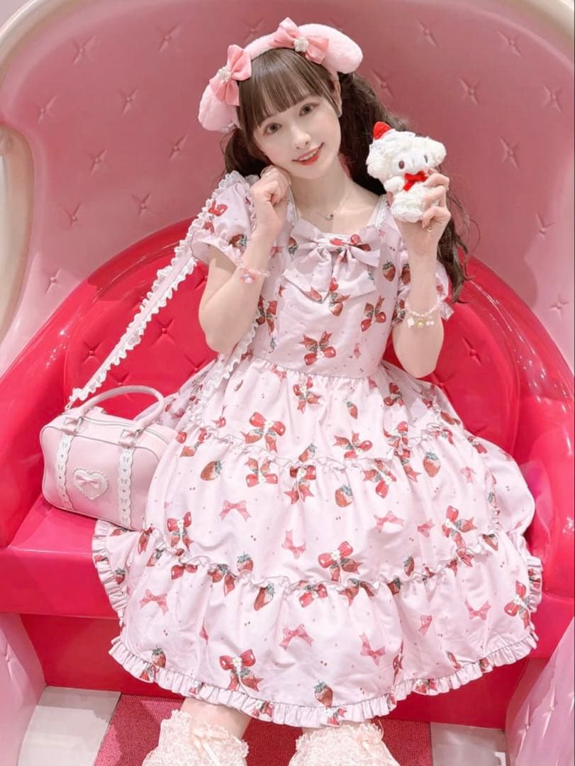 アベイル まゆろん コラボ イチゴ柄ワンピース ピンク Lサイズ