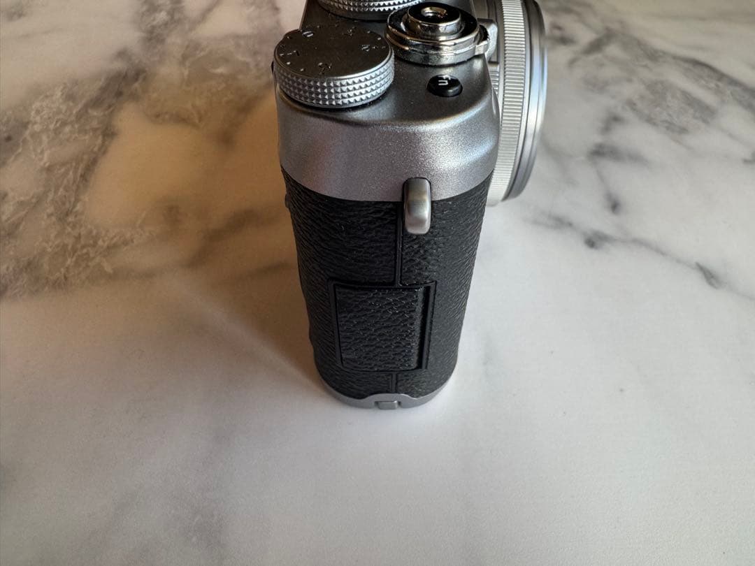 ⭐️【美品】FUJIFILM X100S デジタルカメラ⭐️