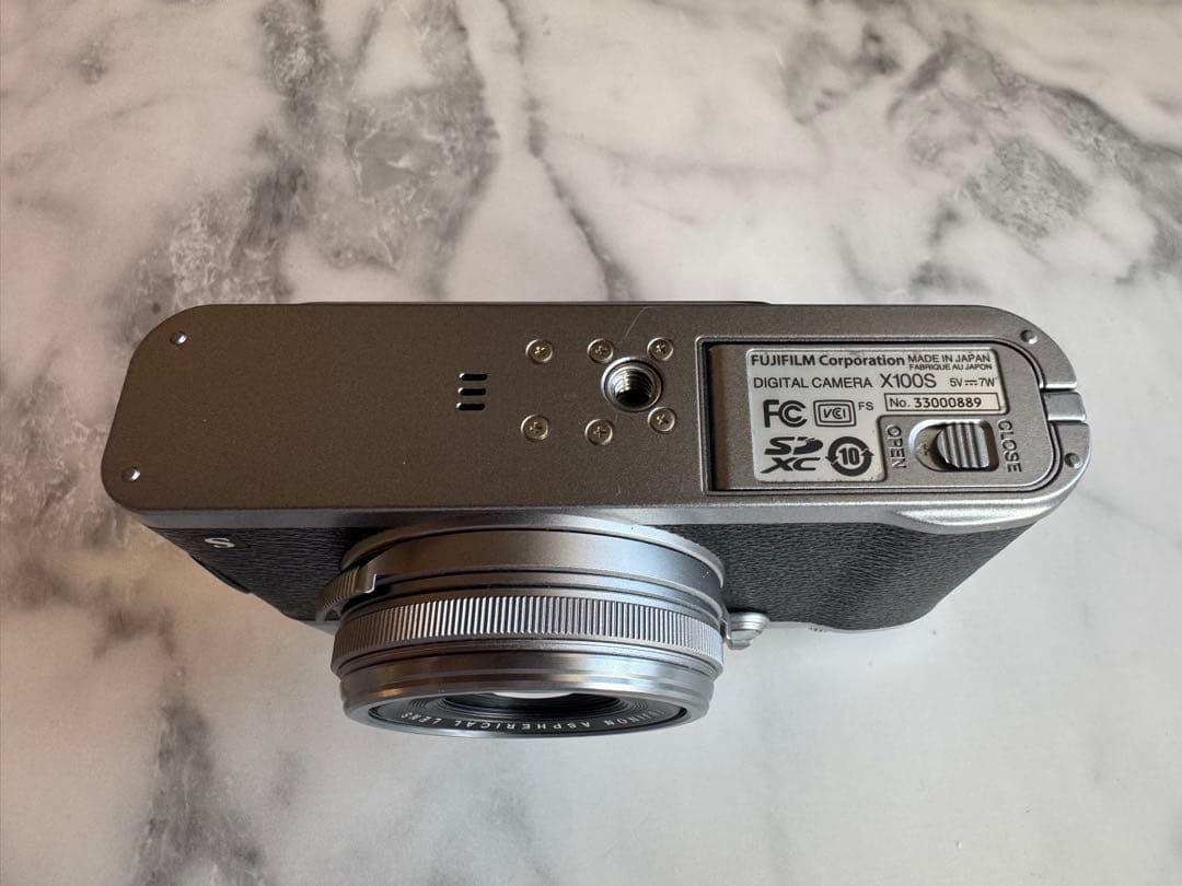 ⭐️【美品】FUJIFILM X100S デジタルカメラ⭐️