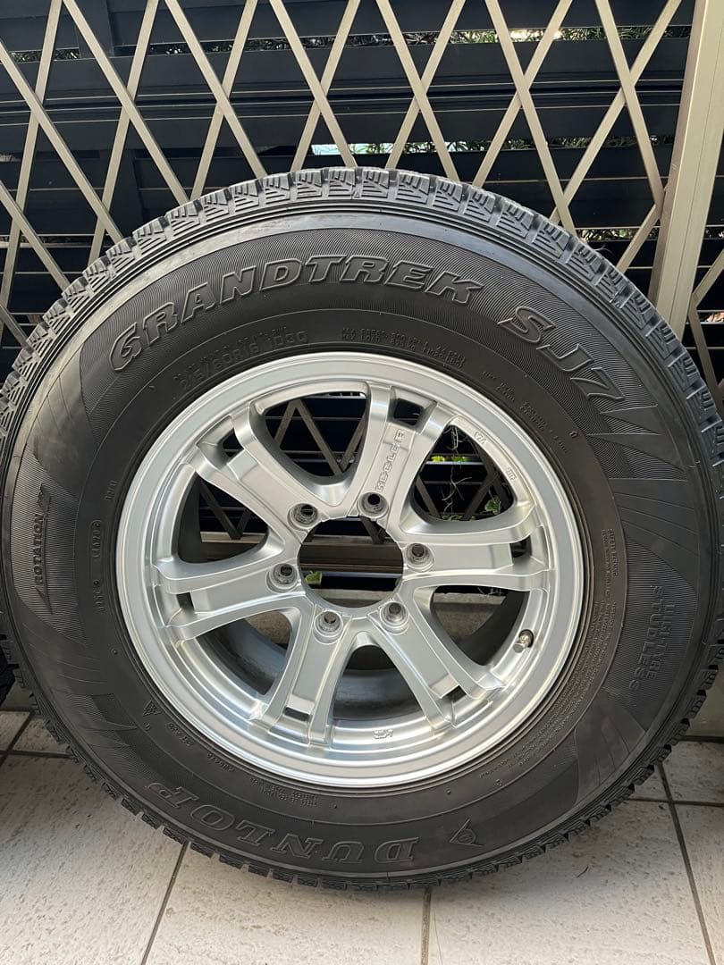 2sss3 ❄️スタッドレスタイヤ❄️ランクル サーフ プラド ハイラックス