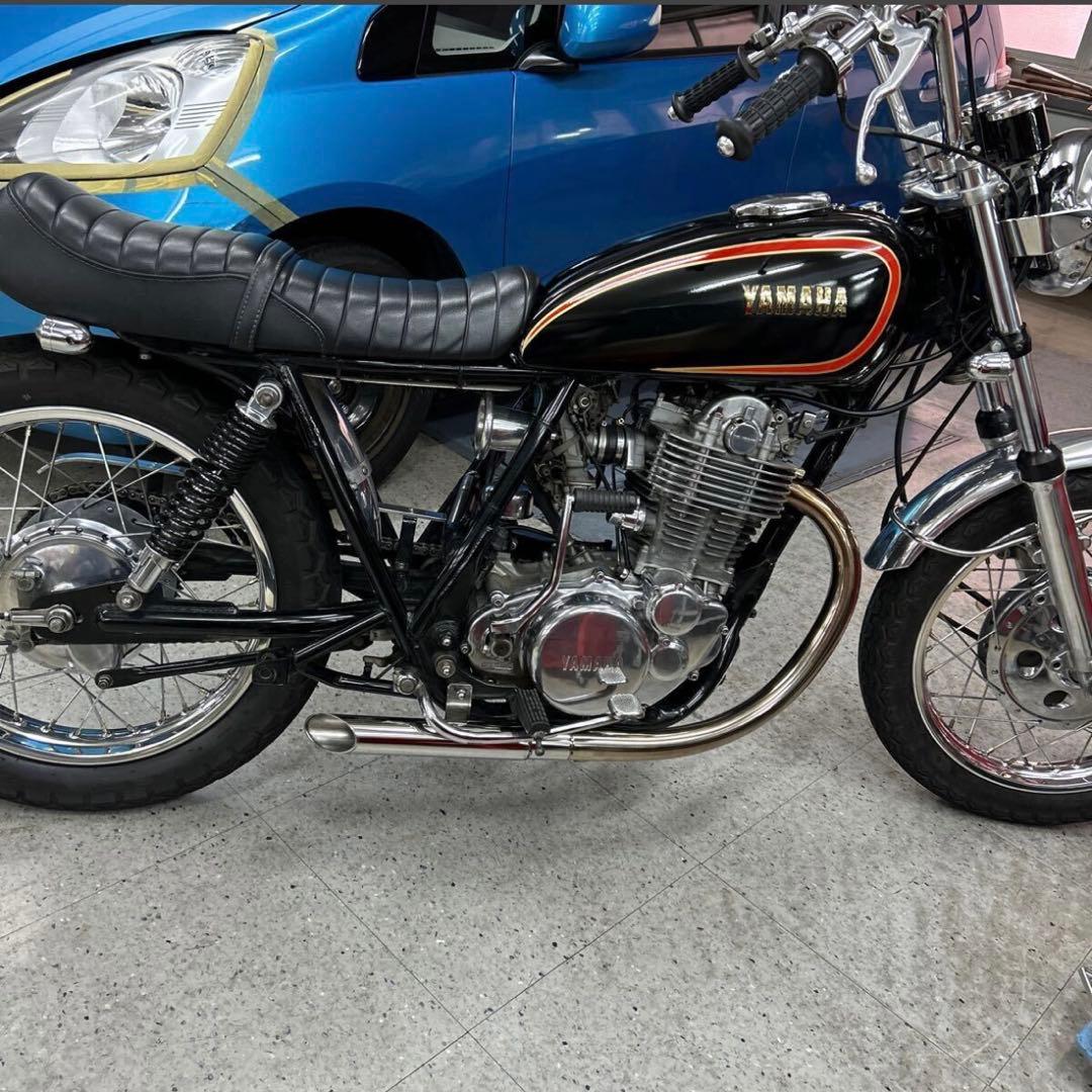 t*4様 SR400 ワンオフ ステンレス鏡面ベリーショートスラッシュカットマフ
