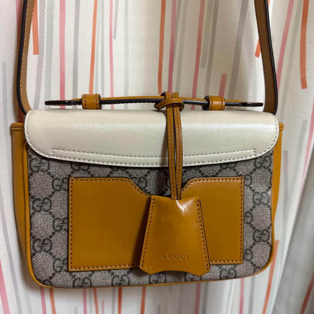 GUCCI ショルダーバッグ ホワイト グレー
