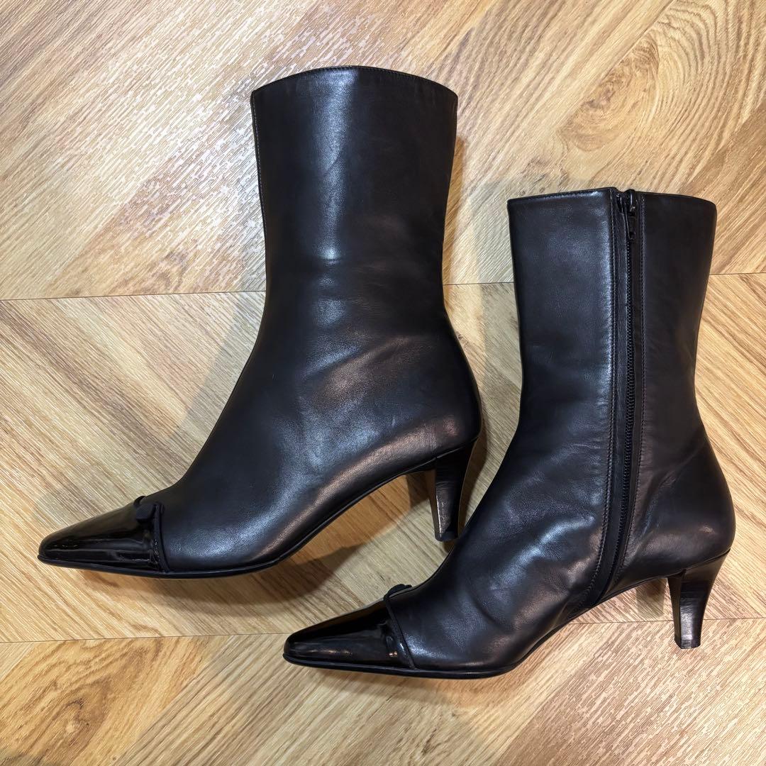 【極美品】サルヴァトーレフェラガモ レザーショートブーツ サイドジップ 24cm