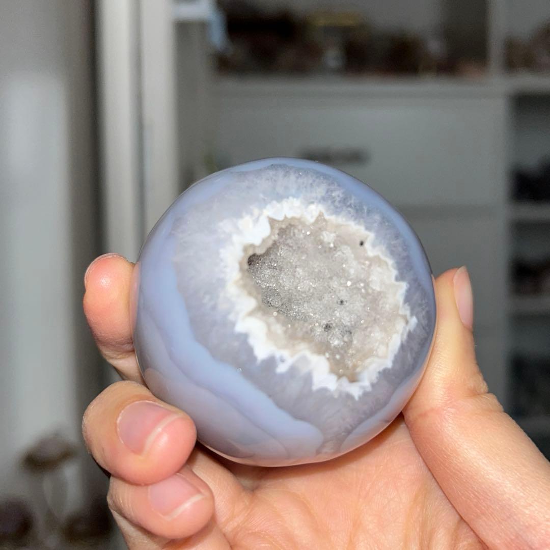 瑪瑙 スフィア 結晶 笑い口 213g 55.2ミリ