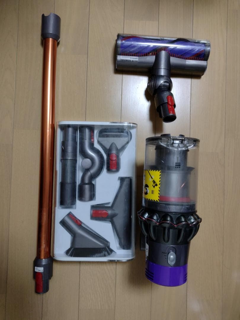 ダイソン★掃除機★V10★ＳV12★バッテリー新品同等★スタンド付き★1