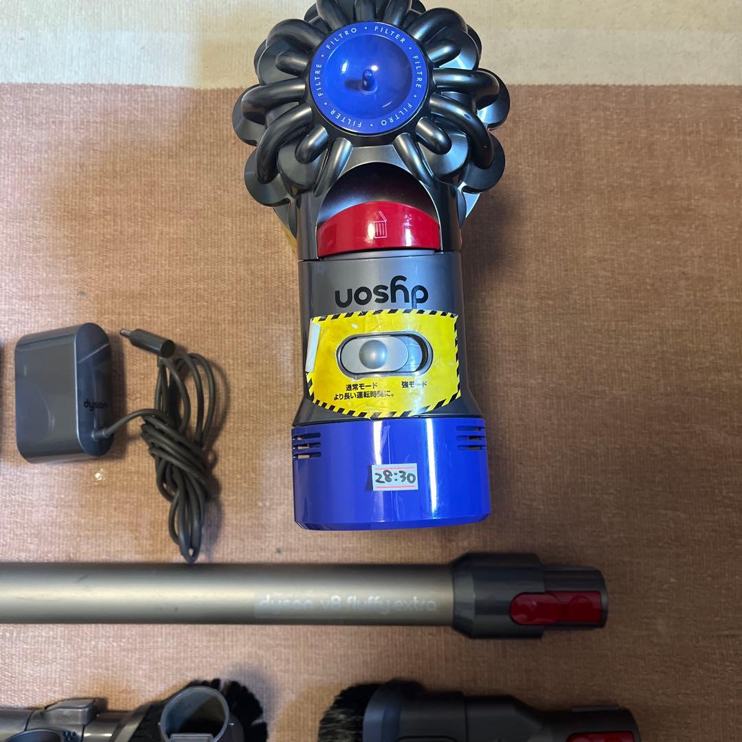 ⑤すぐ使える！動作品！dysonダイソンコードレスクリーナー純正SV10