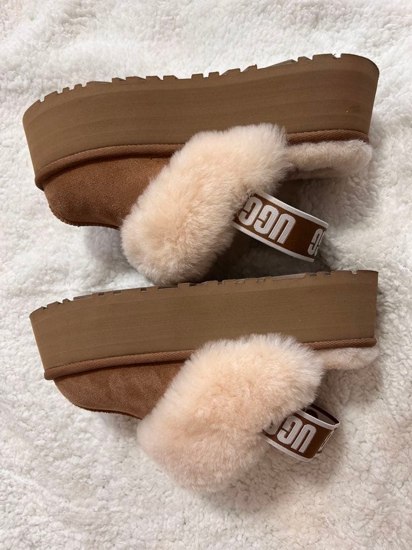 UGG FUNKETTE ファンケット レディースサンダル チェスナット25cm