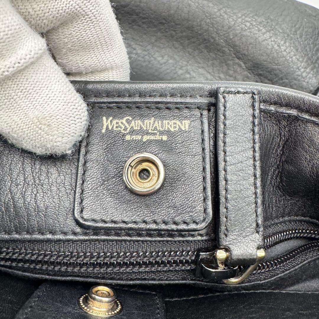 美品 イヴサンローラン レザー エンボスロゴ ショルダーバッグ ボディバッグ 黒