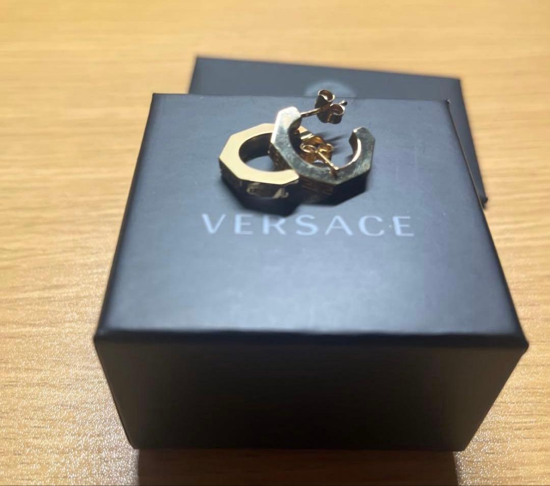 正規品 VERSACE 両耳ピアス 箱付き