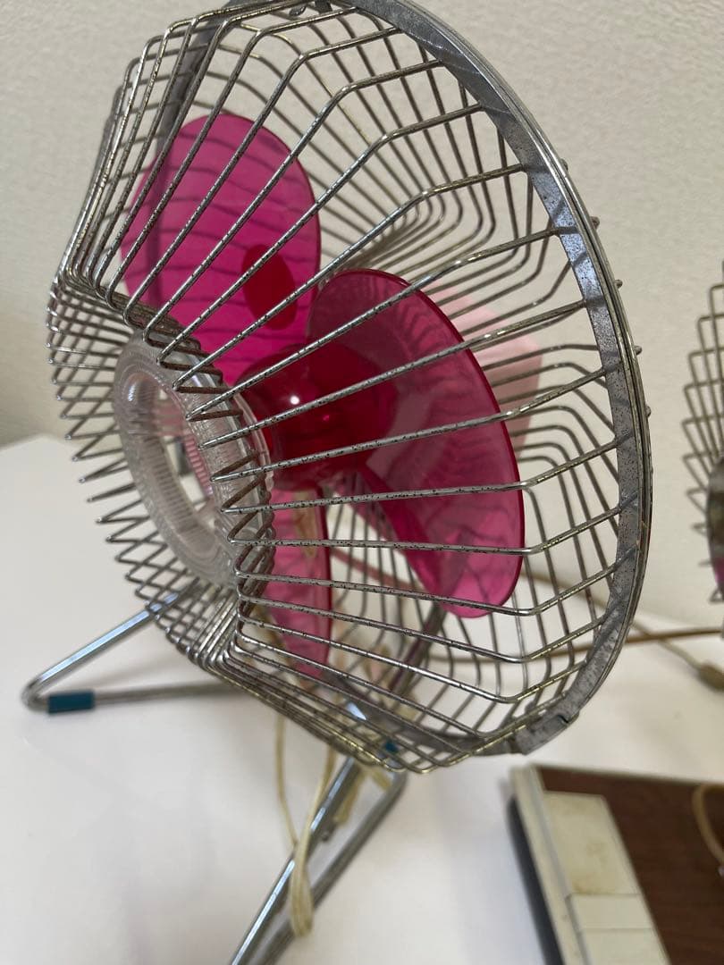 レトロ 卓上扇風機 ピンクと赤
