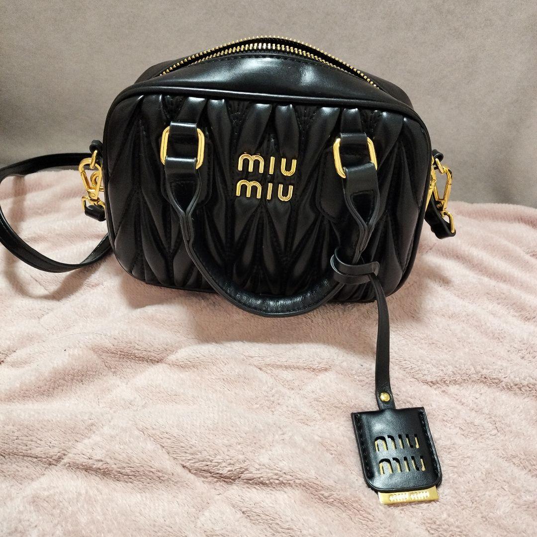 たな様 MIUMIU ショルダーバッグ