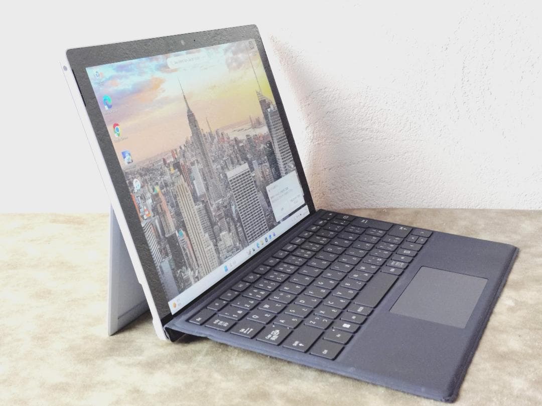 なお Surface Pro SIMフリー i5/8GB/256GB