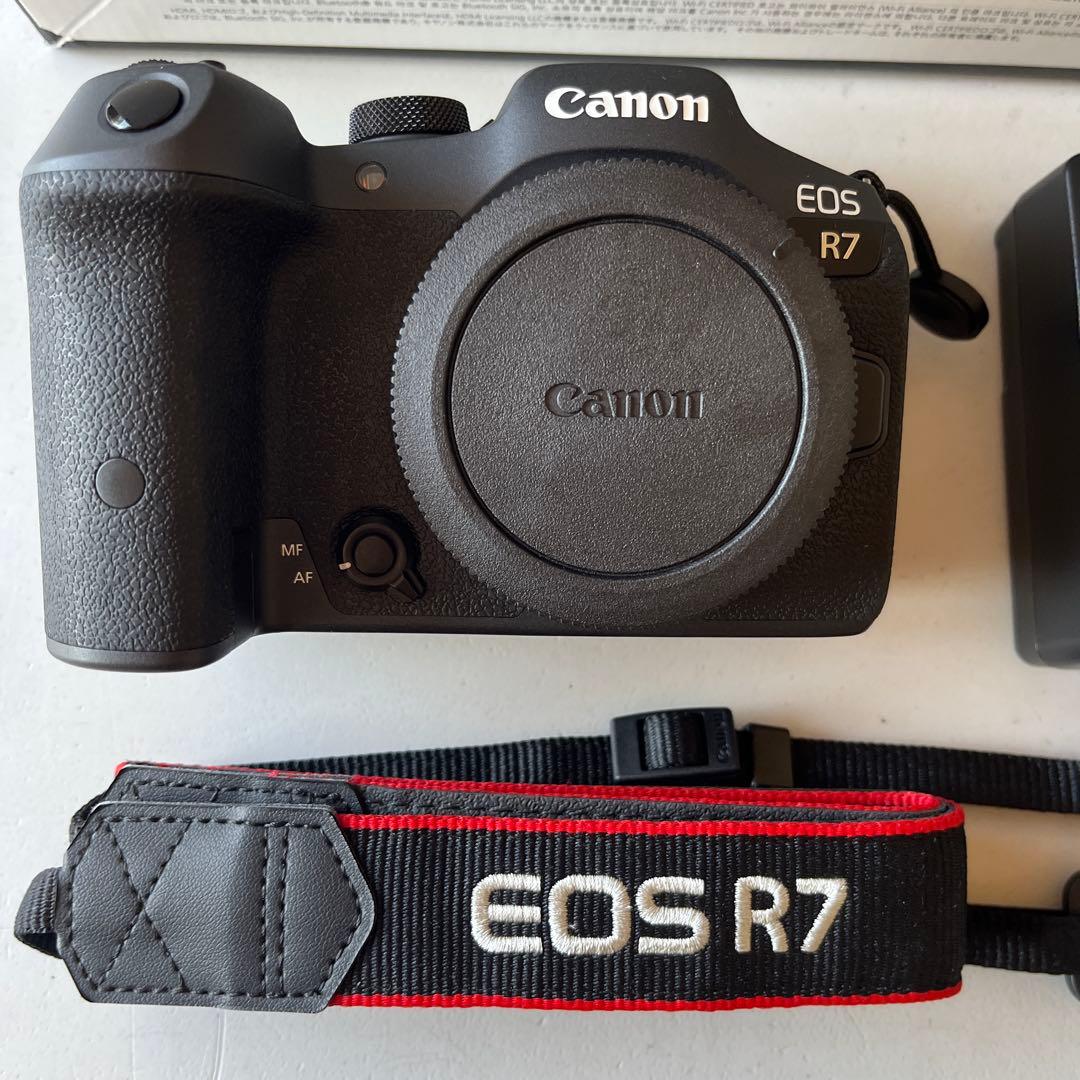 【美品】Canon EOS R7 ミラーレス一眼 本体