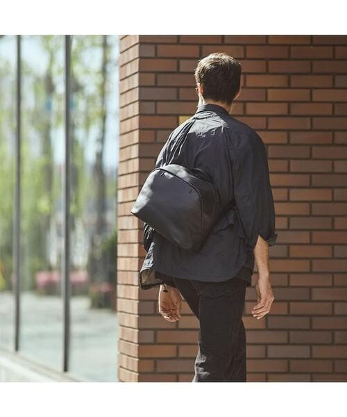 極美品　FARO（ファーロ） Smart Sling Bag 2