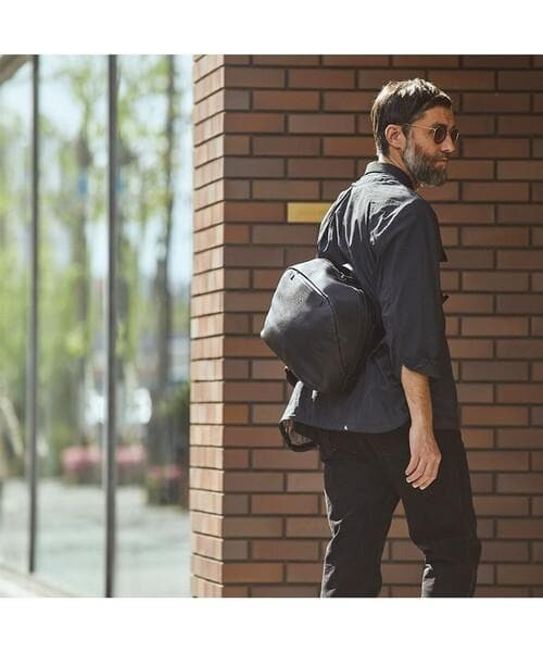 極美品　FARO（ファーロ） Smart Sling Bag 2