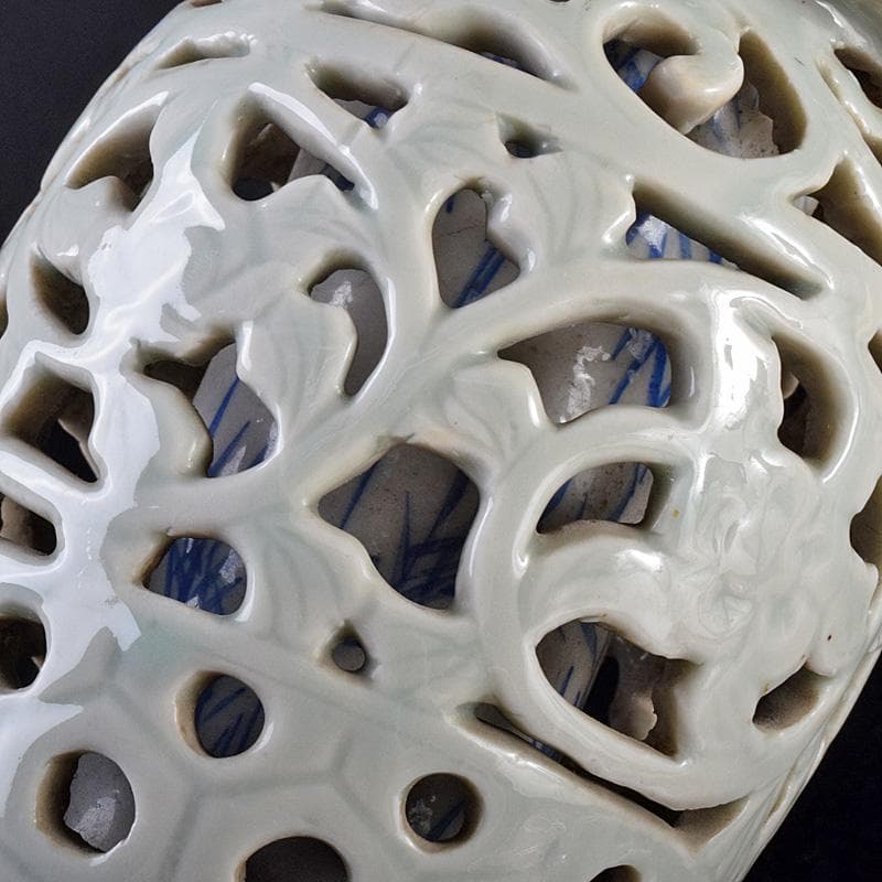 瀬戸焼　古瀬戸　大日本宇兵製　染付　透かし花入　M　R7763