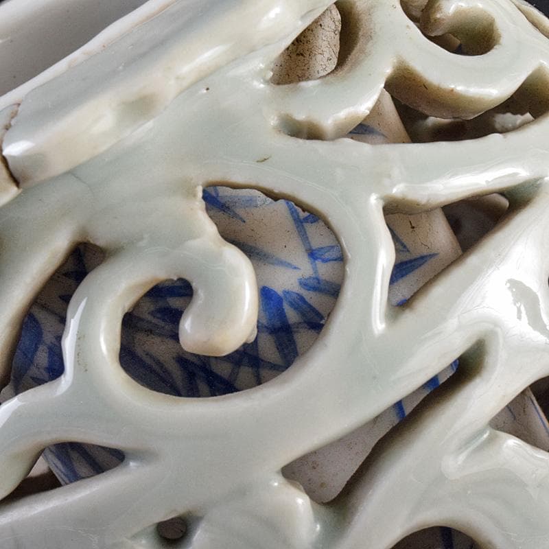 瀬戸焼　古瀬戸　大日本宇兵製　染付　透かし花入　M　R7763