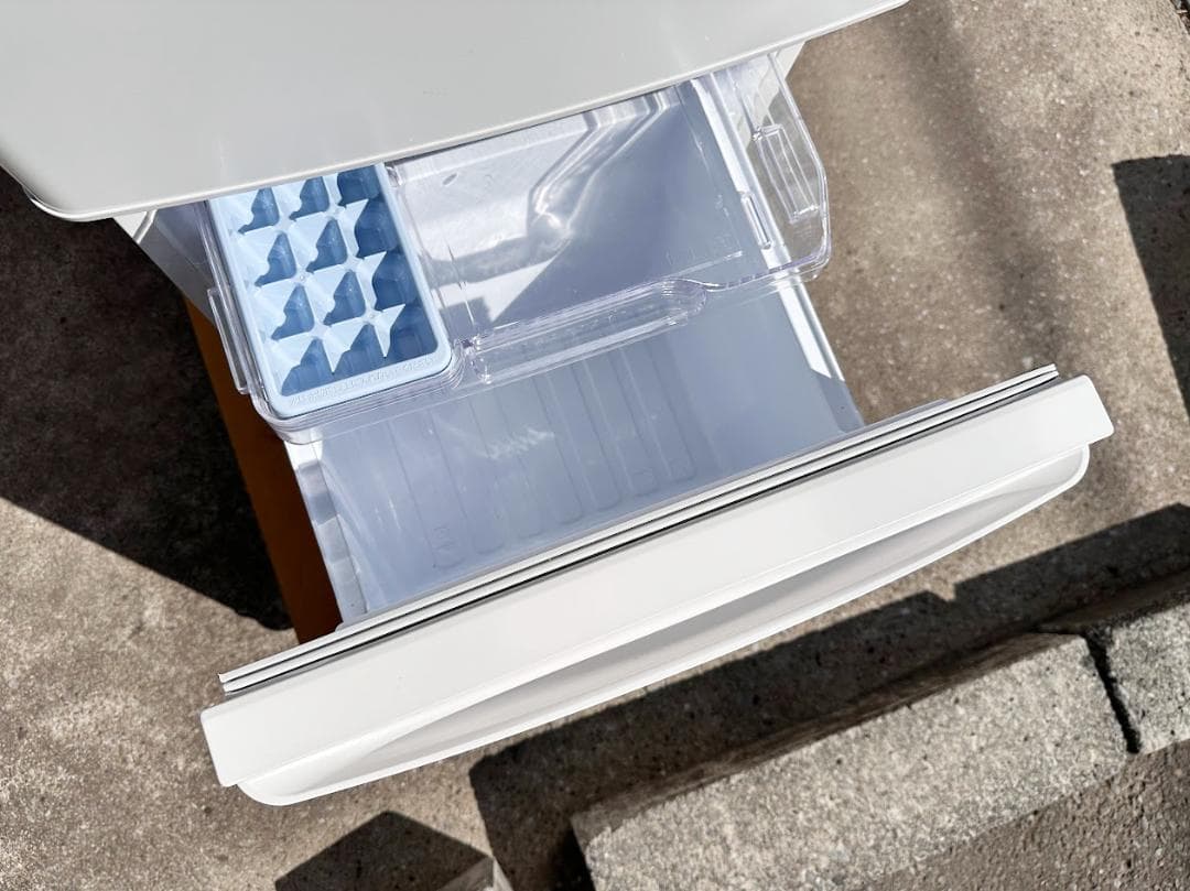 三菱 146L 2ドア冷凍冷蔵庫 右開き 2022年製 MR-P15H-W