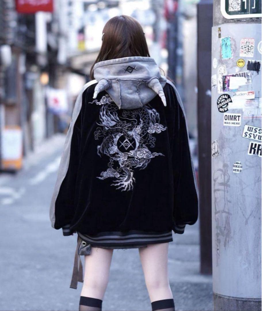 【廃盤レア】REFLEMレフレム　ドラゴン刺繍ベロアスカジャンBlack
