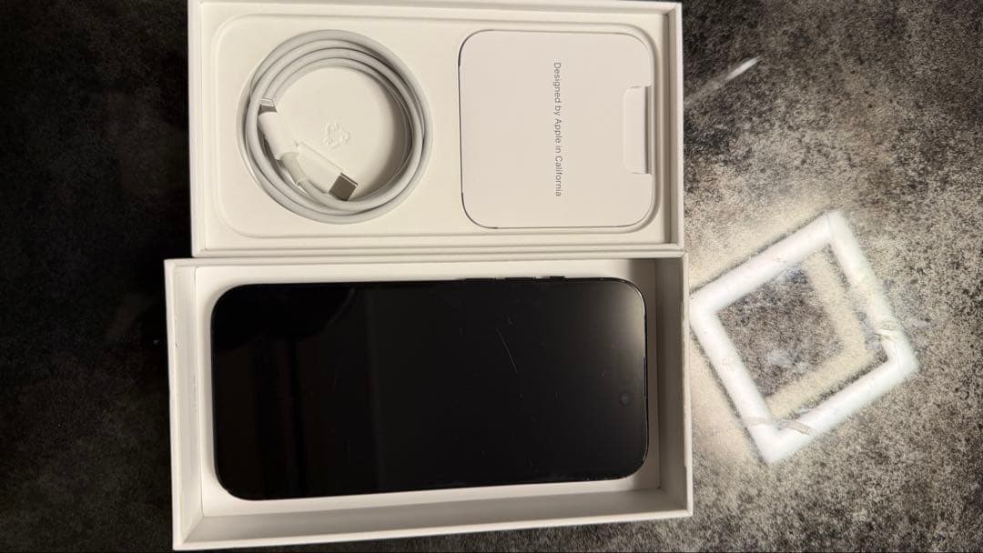 iphone14pro 128GB スペースブラック　ケース6つ付き