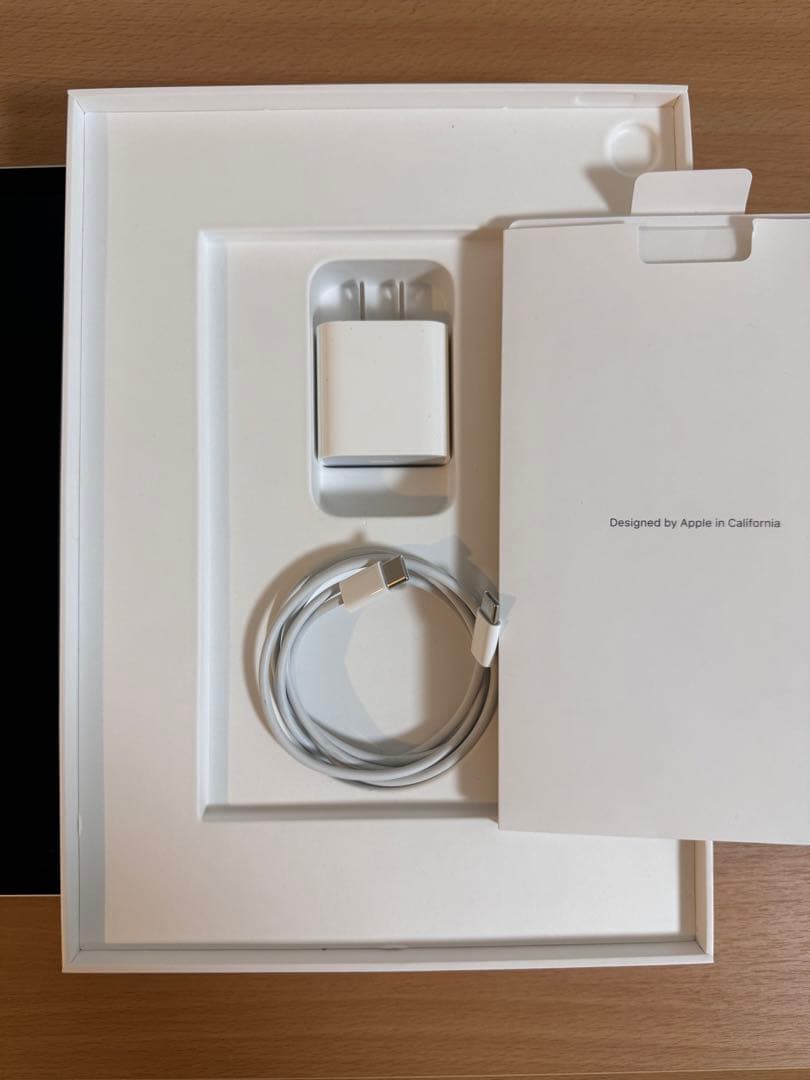 Apple iPad Air (第4世代) 256 シルバー　バッテリー100%