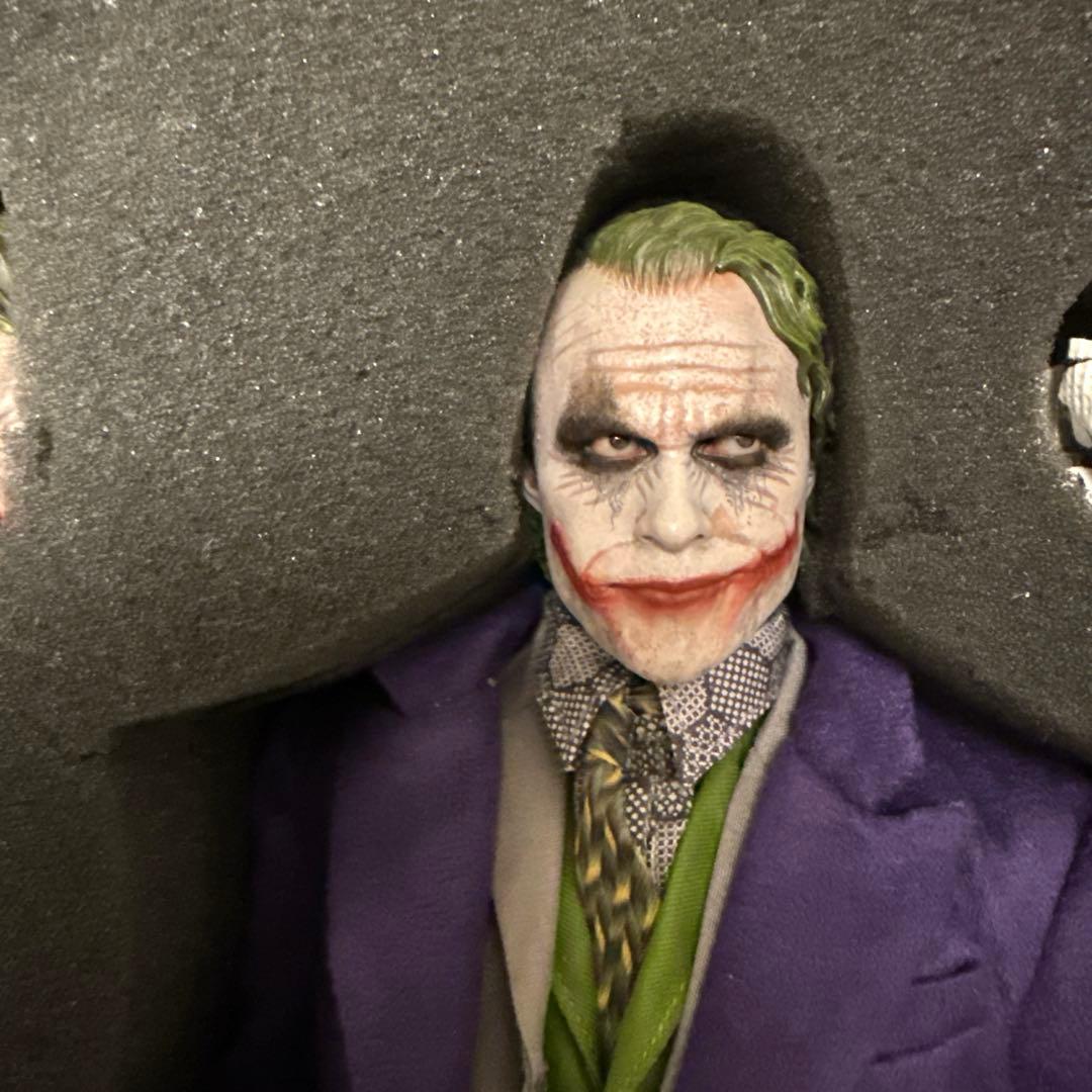 ホットトイズ 「ダークナイト」ジョーカー2.0