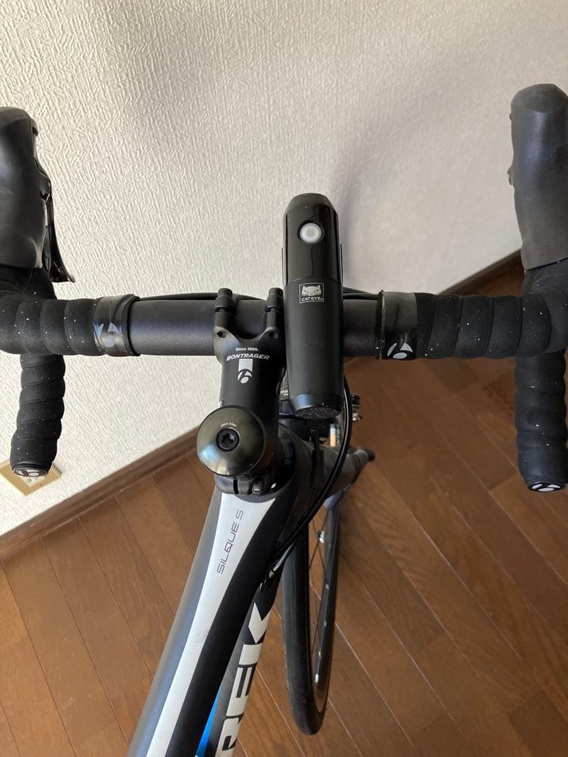 トレック シルク SILQUE 44 ロードバイク　カーボン　直接引き渡し希望