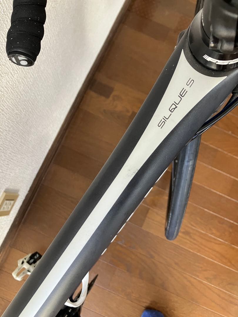 トレック シルク SILQUE 44 ロードバイク　カーボン　直接引き渡し希望