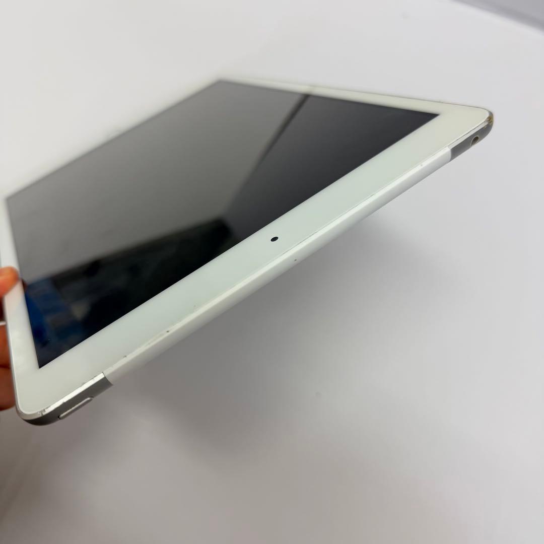 良品iPad (第7世代) Wi-Fi +Cellular 128GB シルバー