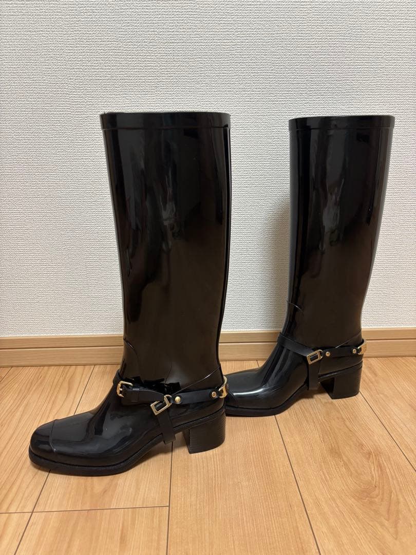 Jimmy Choo バックル付きブラックロングブーツ