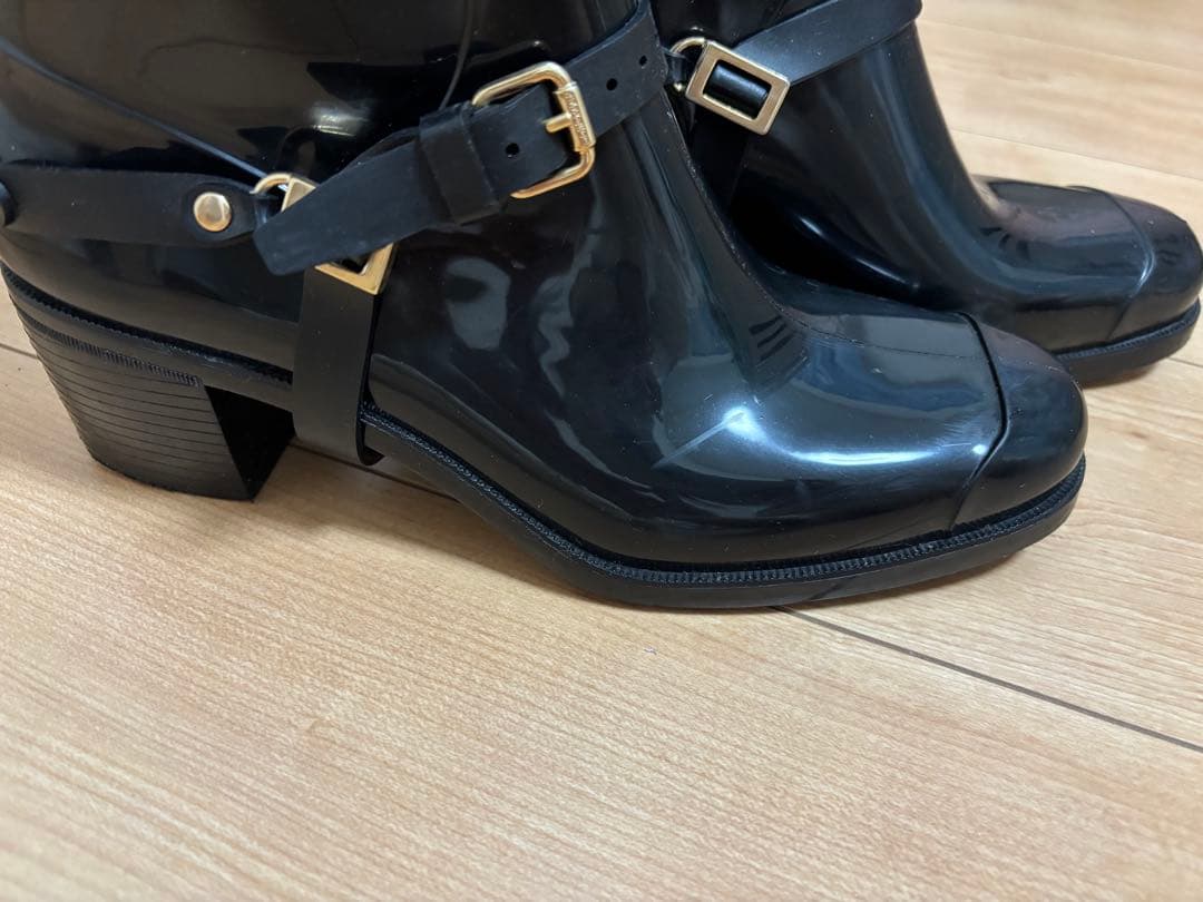 Jimmy Choo バックル付きブラックロングブーツ