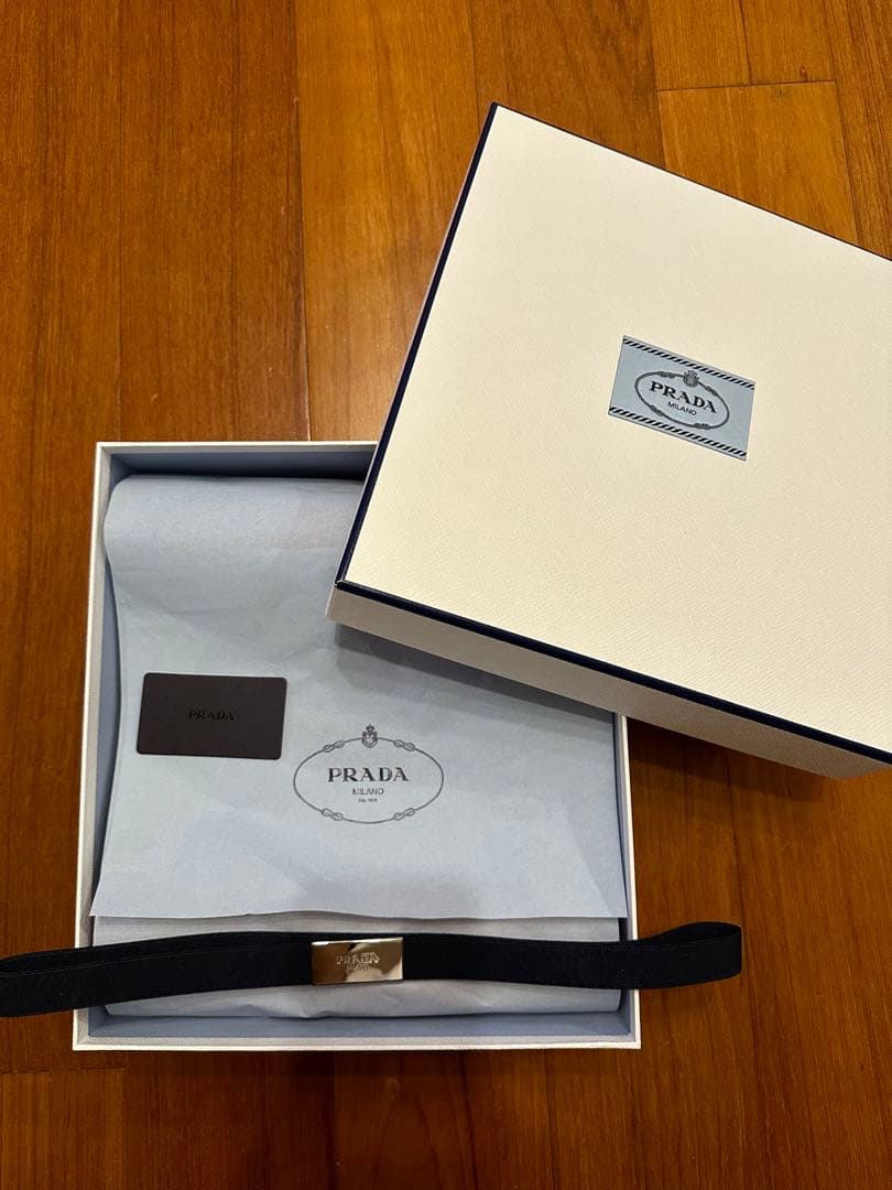 PRADA ペット　Re-Nylon レインコート　ウィンドブレーカー