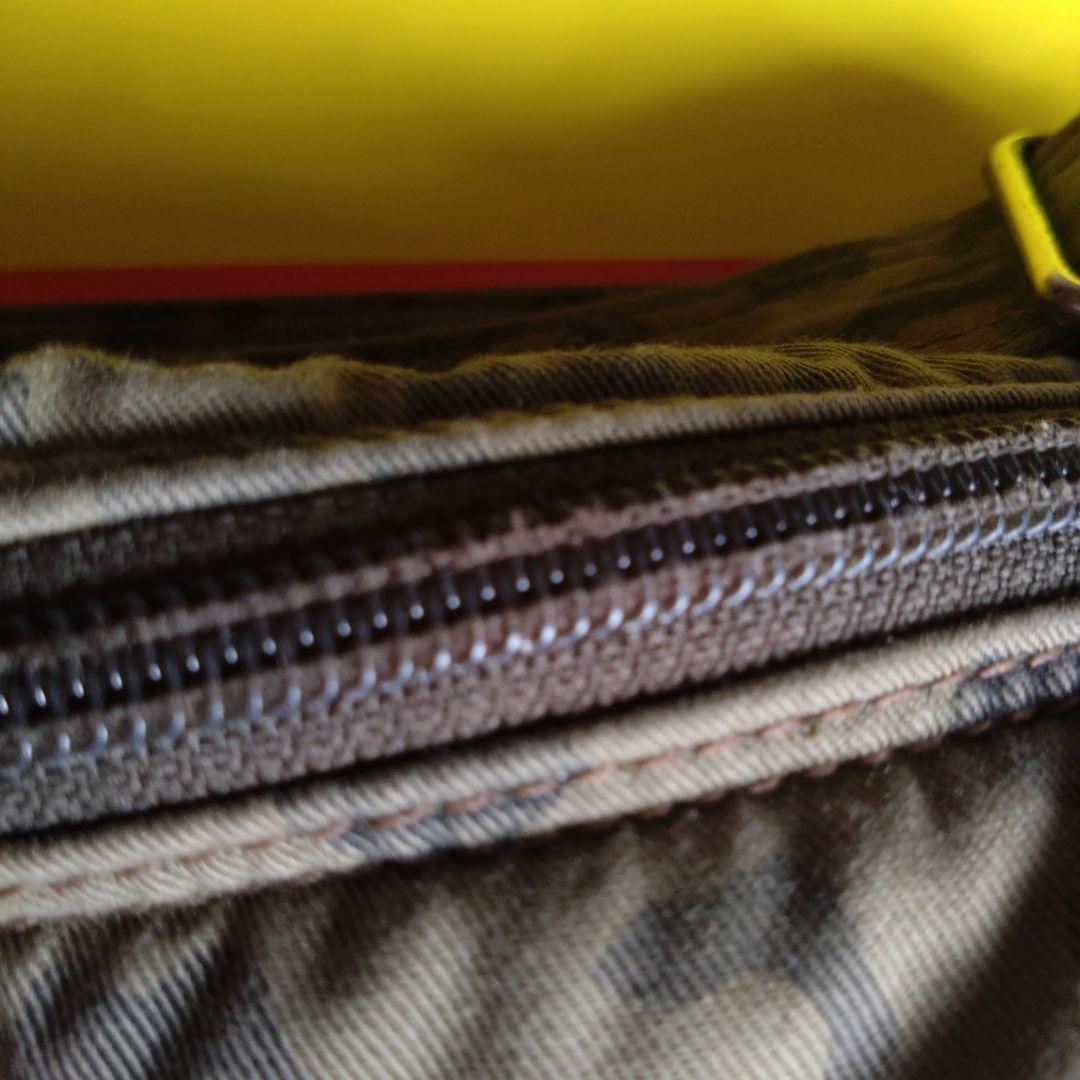 HYSTERIC GLAMOUR スタッズ付き 迷彩 ショルダーバッグ