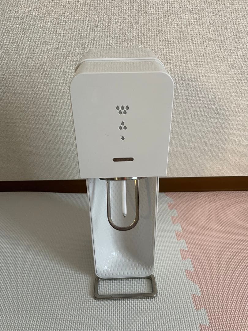 ソーダストリーム　本体　ガスシリンダー3本　ボトル付　sodastream
