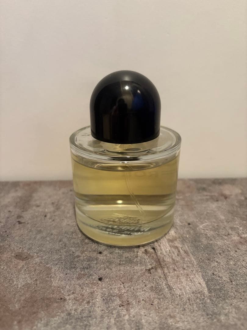 パイレード ブラックサフラン オードパルファム 100ml