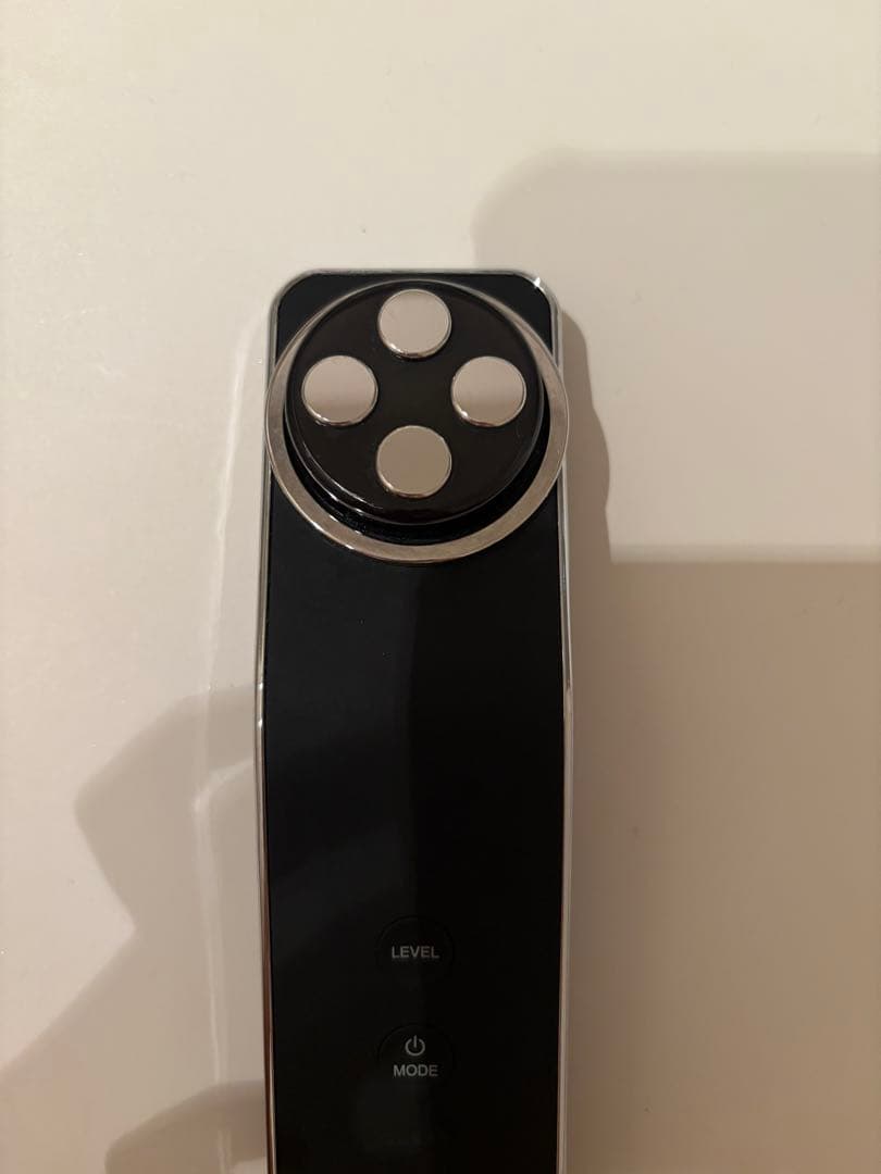 RF・EMS美顔器 ELEKILIFT（エレキリフト）❣️値下げ中❣️