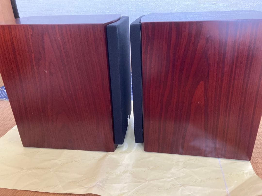 DALI MENUET MRロッソ