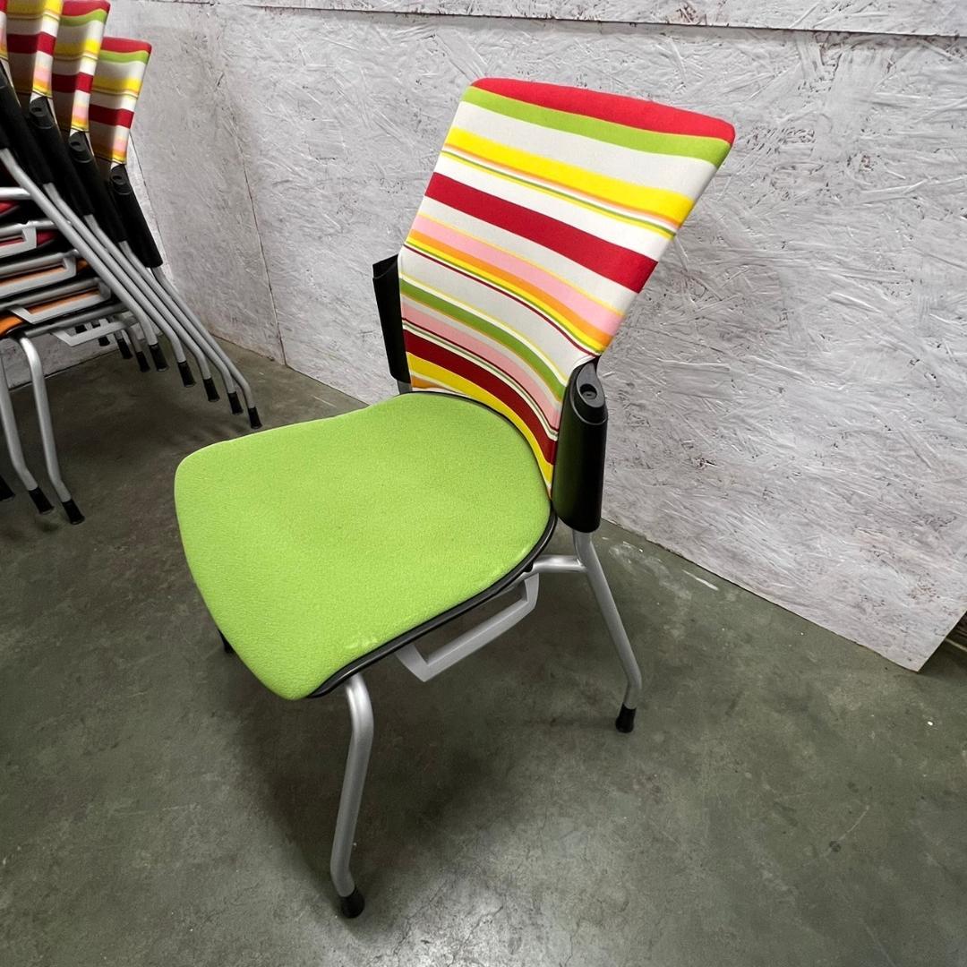 プラス ミーティングチェア スタッキング可 定価1脚6万 Y0481