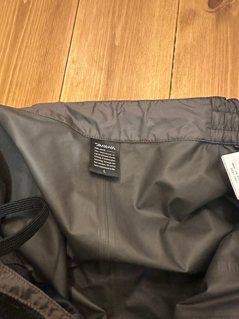 ダイワDR-1908 GORE-TEXレイン上下セットLサイズ