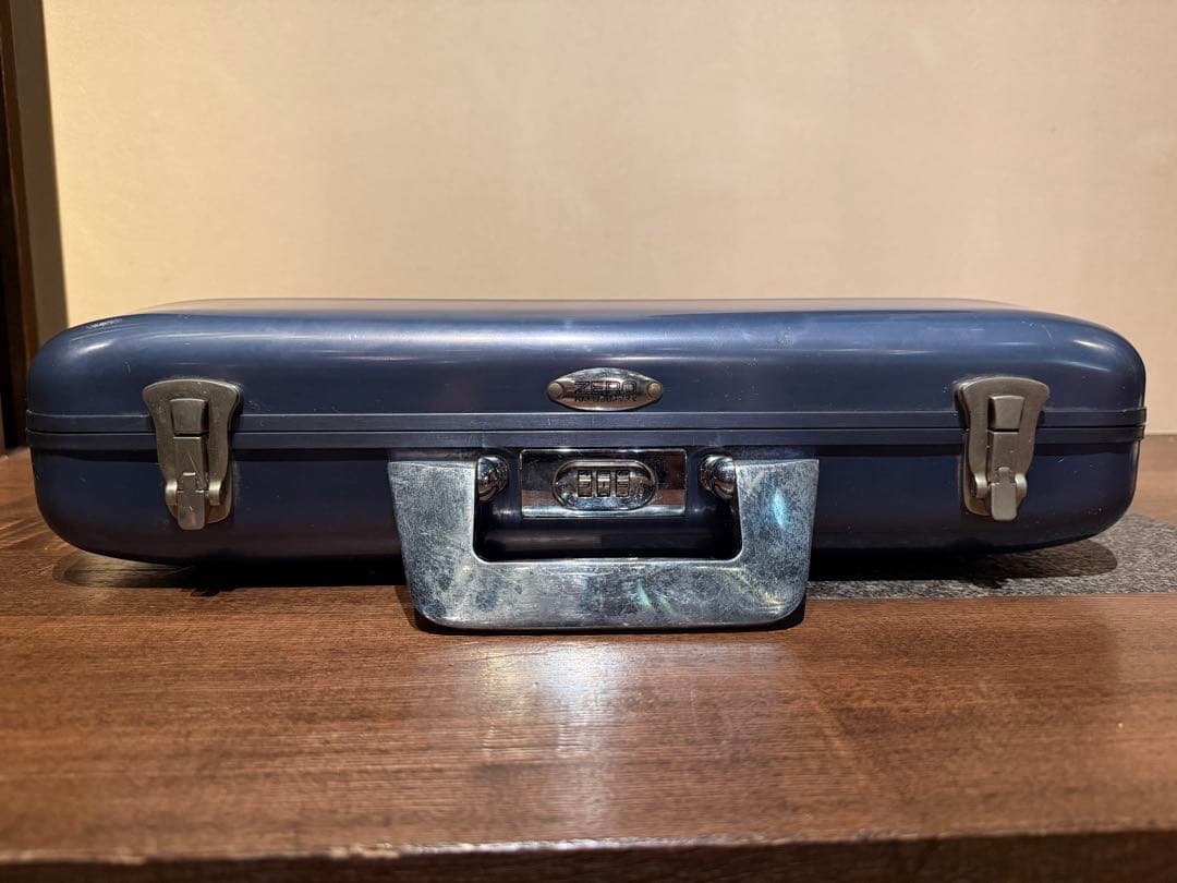 t*a様 ゼロハリバートン アタッシュケース ポリカーボネート ブルー ダイヤル